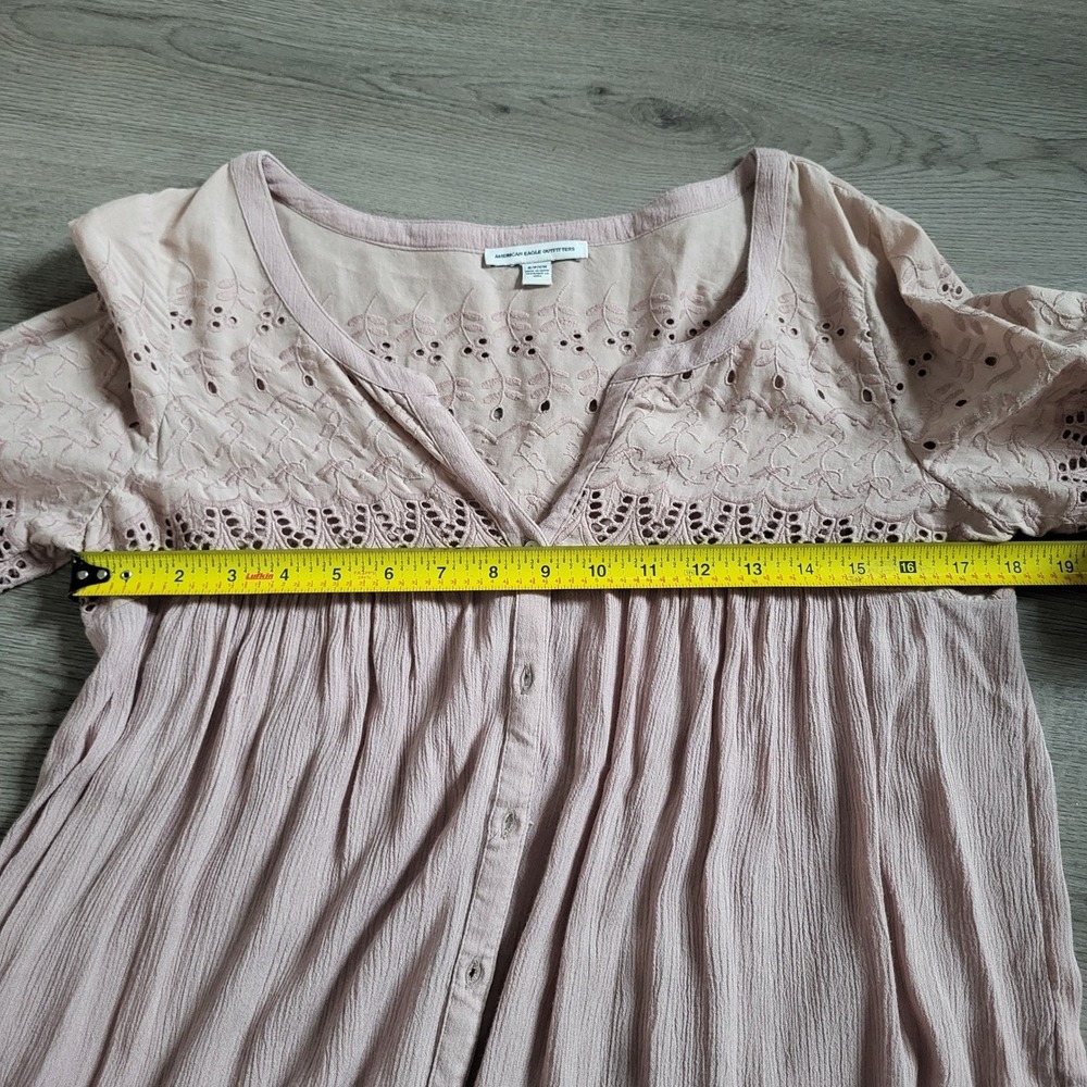 American Eagle Eyelet Lace Boho Blouse Dusty Rose Button Front Long Sleeve Small - Picture 7 of 7
